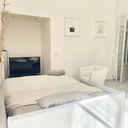 Salerno Center House - Corso Vittorio Emanuele Apartment ภายนอก รูปภาพ